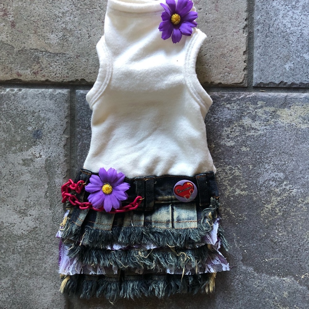 Oh so sweet lil girl pup jean ruffle dress small